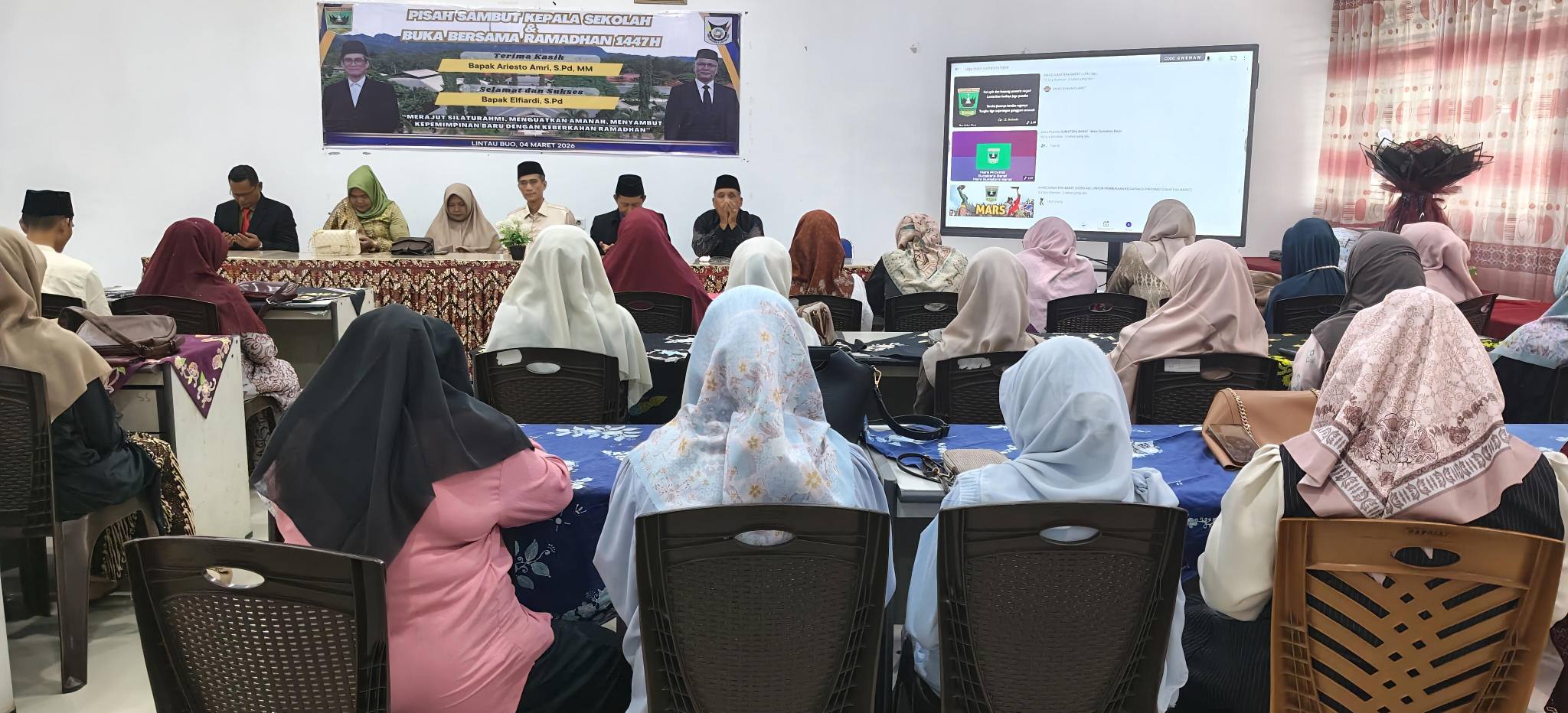 PIsah Sambut Kepala Sekolah