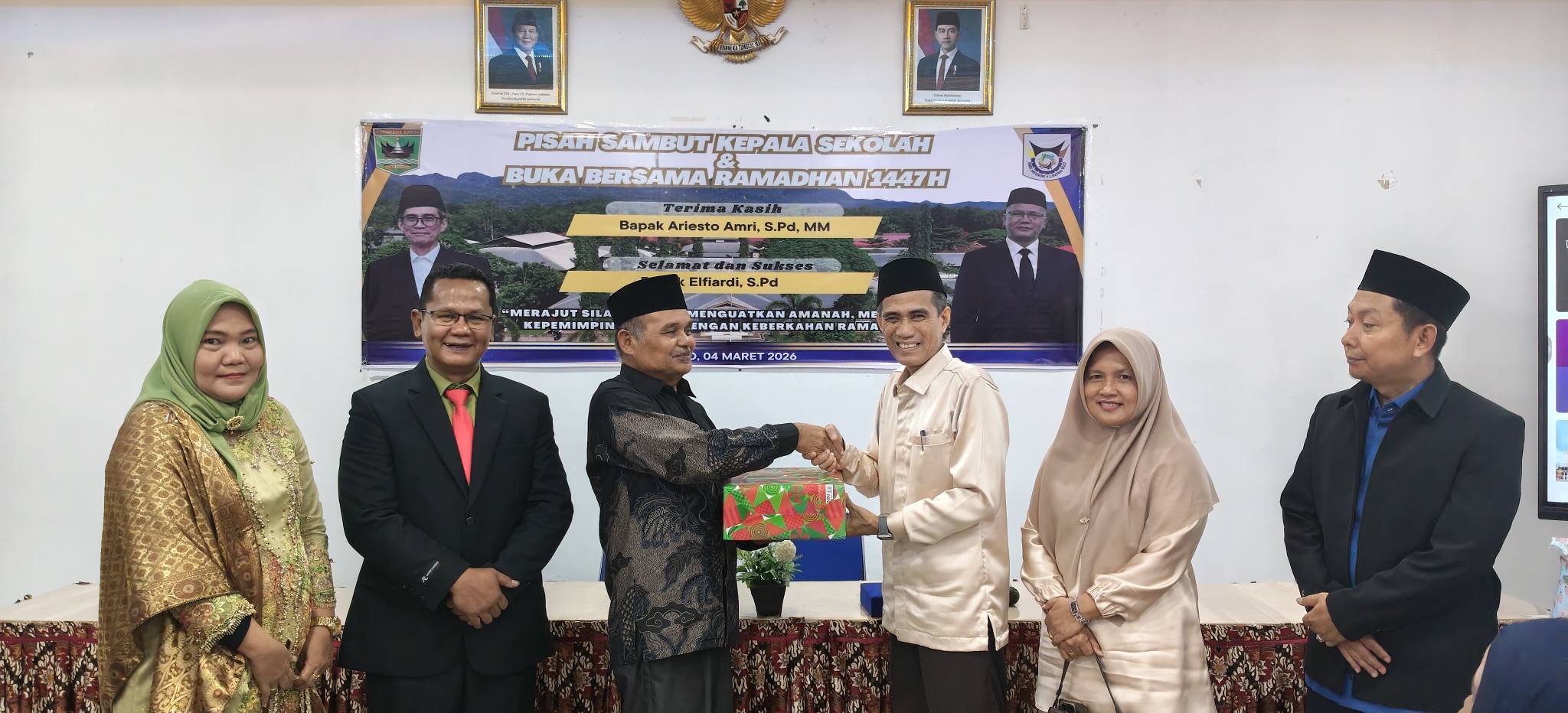 PIsah Sambut Kepala Sekolah