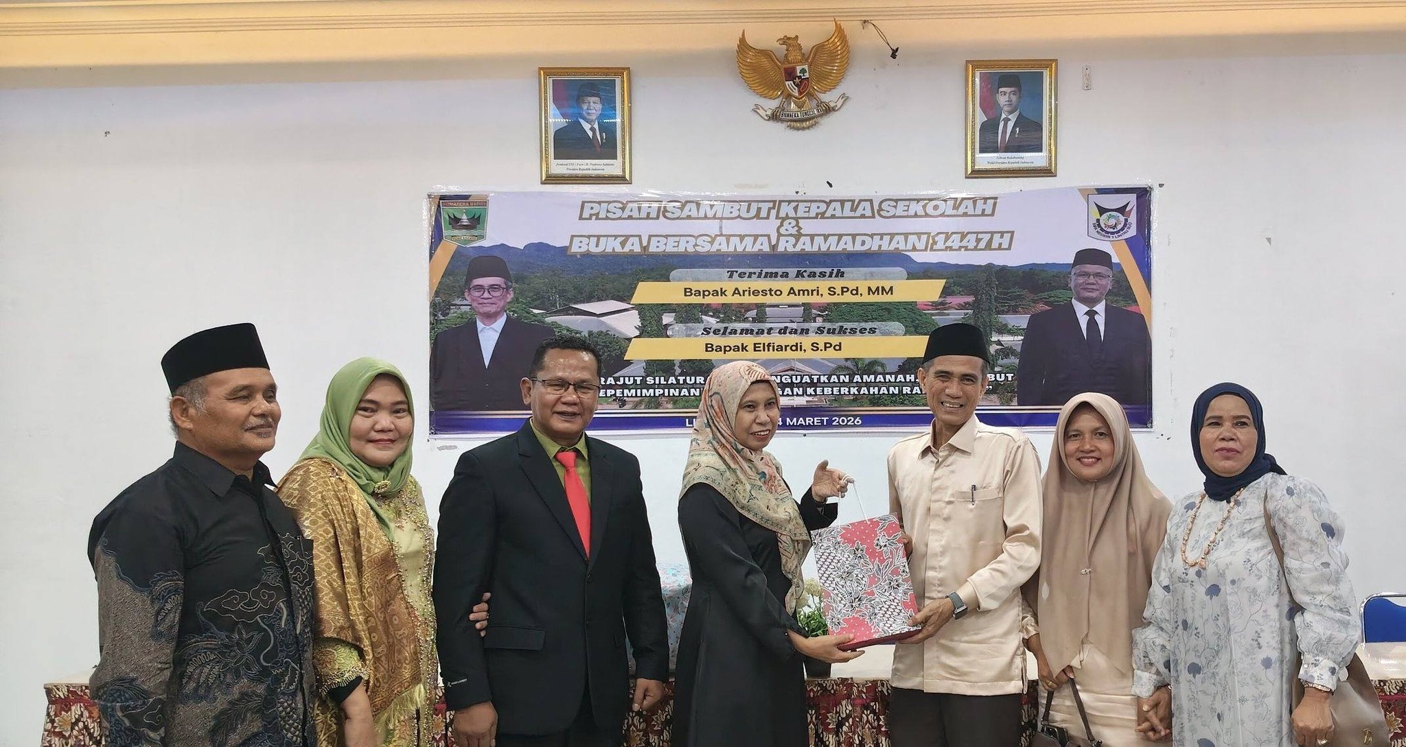 PIsah Sambut Kepala Sekolah