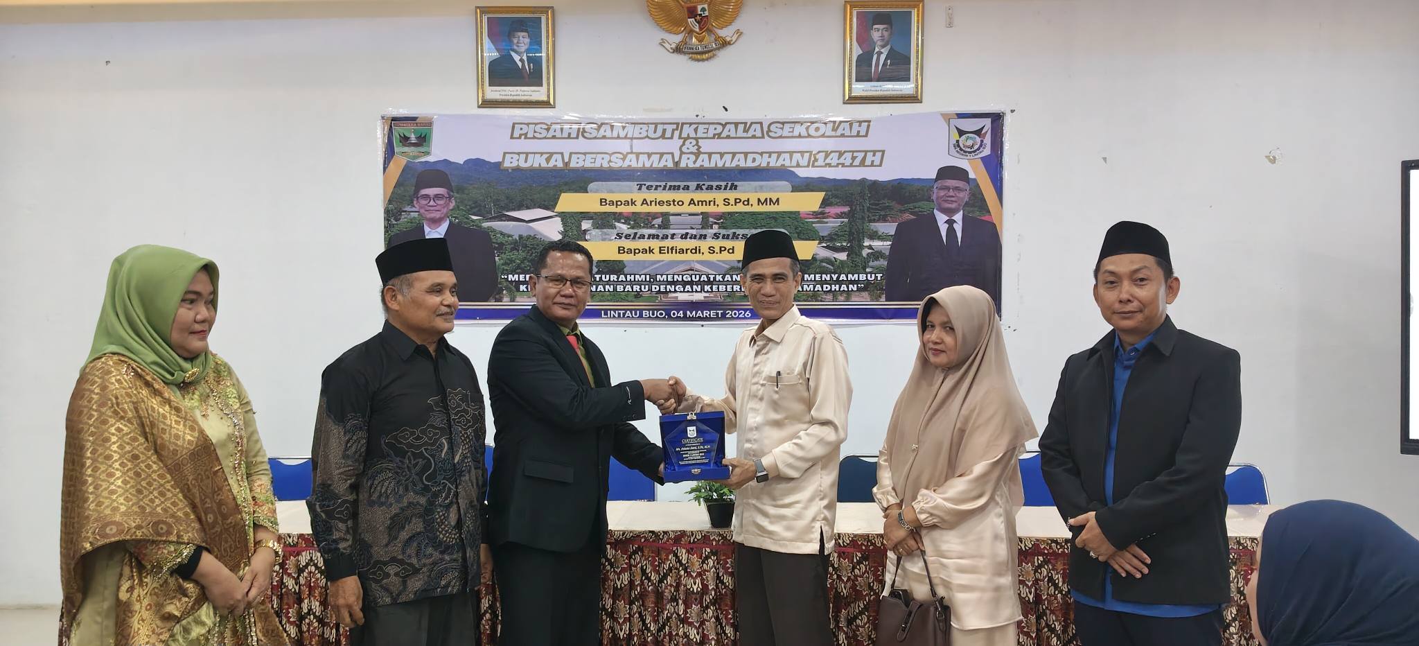 PIsah Sambut Kepala Sekolah