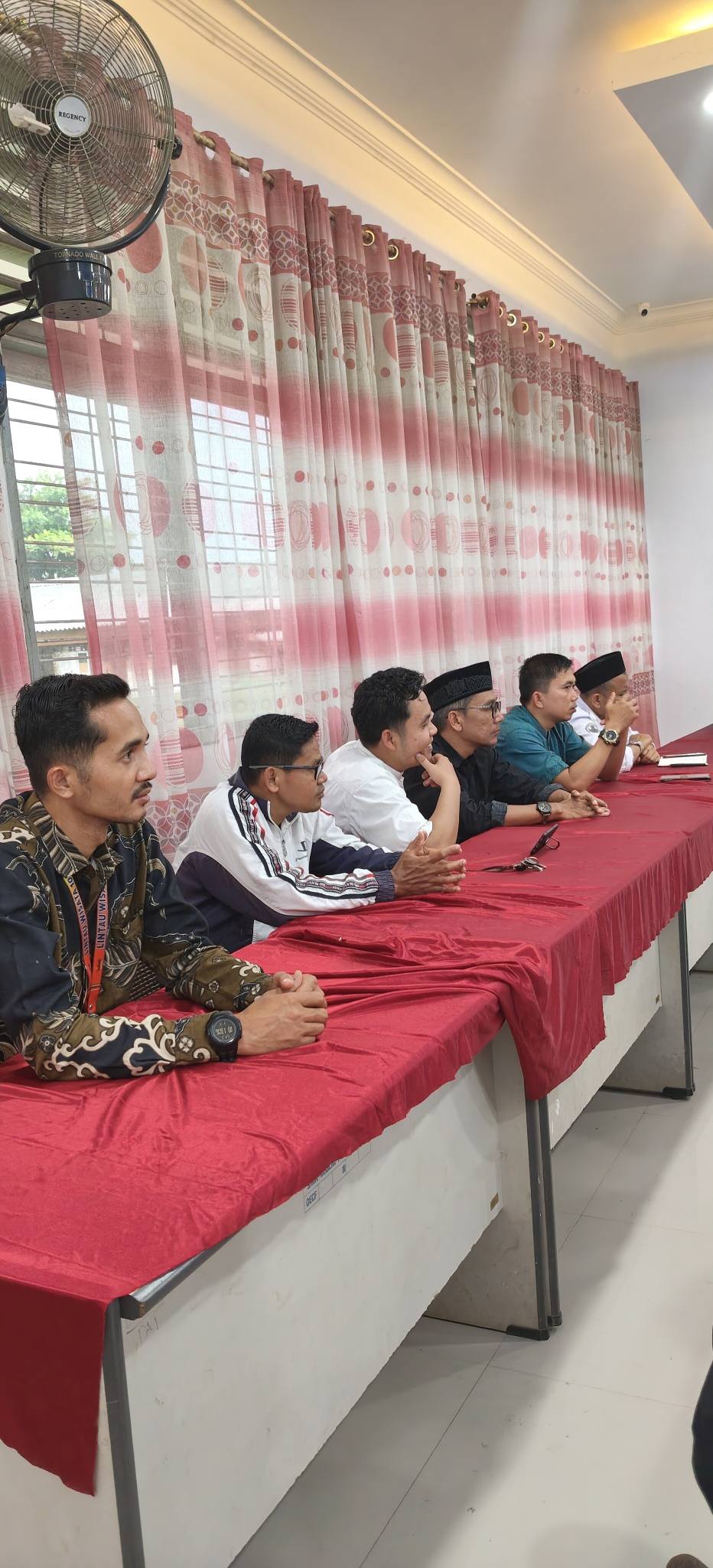 PIsah Sambut Kepala Sekolah