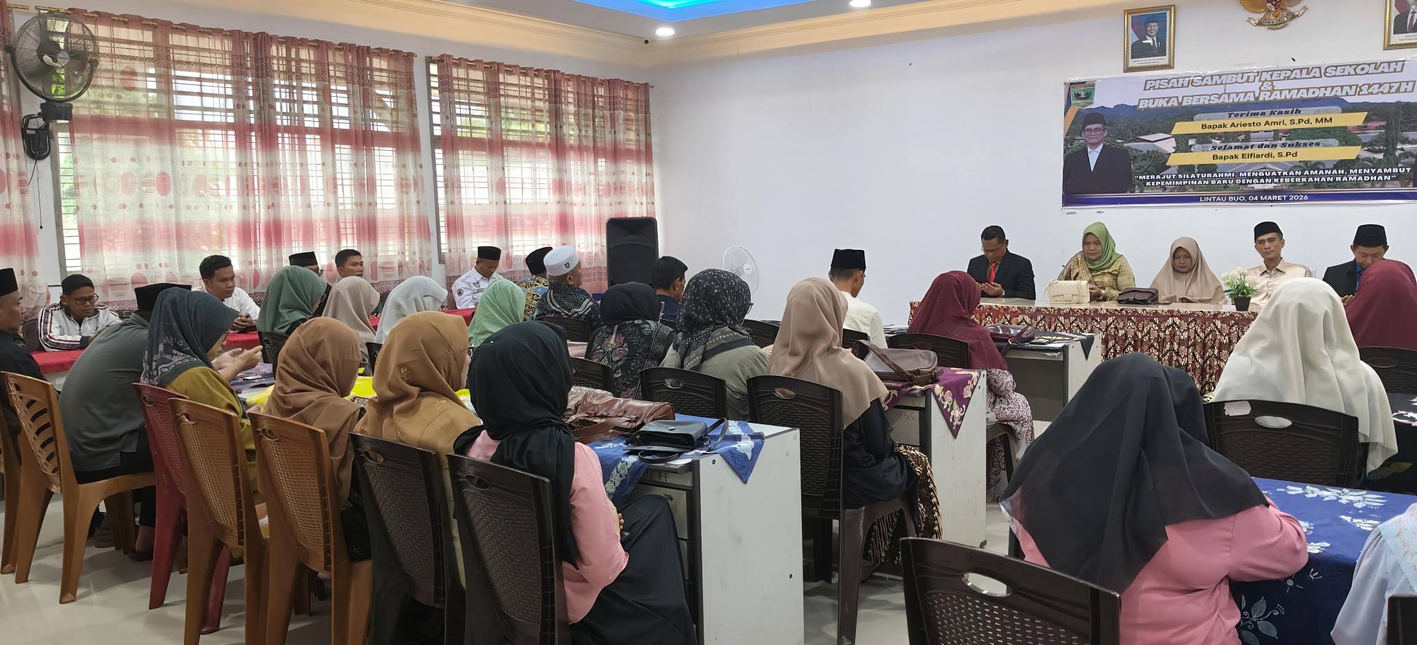 PIsah Sambut Kepala Sekolah